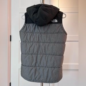 Youth North Face Vest. Black and gray. Size Large (14/16). Excellent Condition.